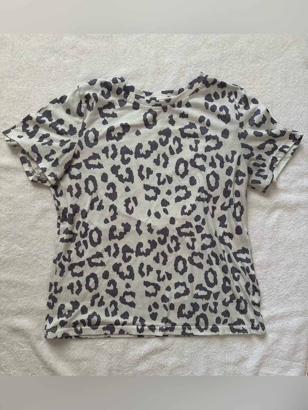 SHEIN White & Gray Leopard Print Short Sleeve Tee